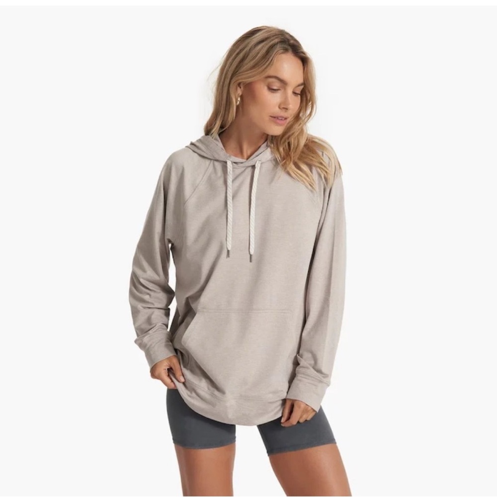 Vuori Halo Oversized Hoodie Oyster Heather
Size XSmall